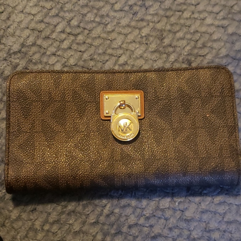 Micheal kors wallet